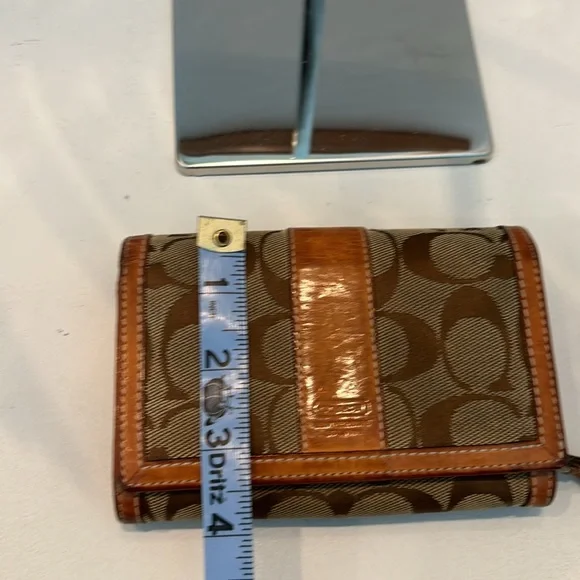 Vintage Coach Wallet - Picture 17 of 17